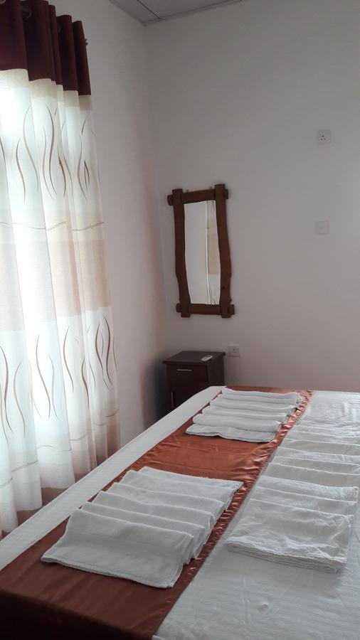 Coconut Garden House Otel Udawalawe Dış mekan fotoğraf